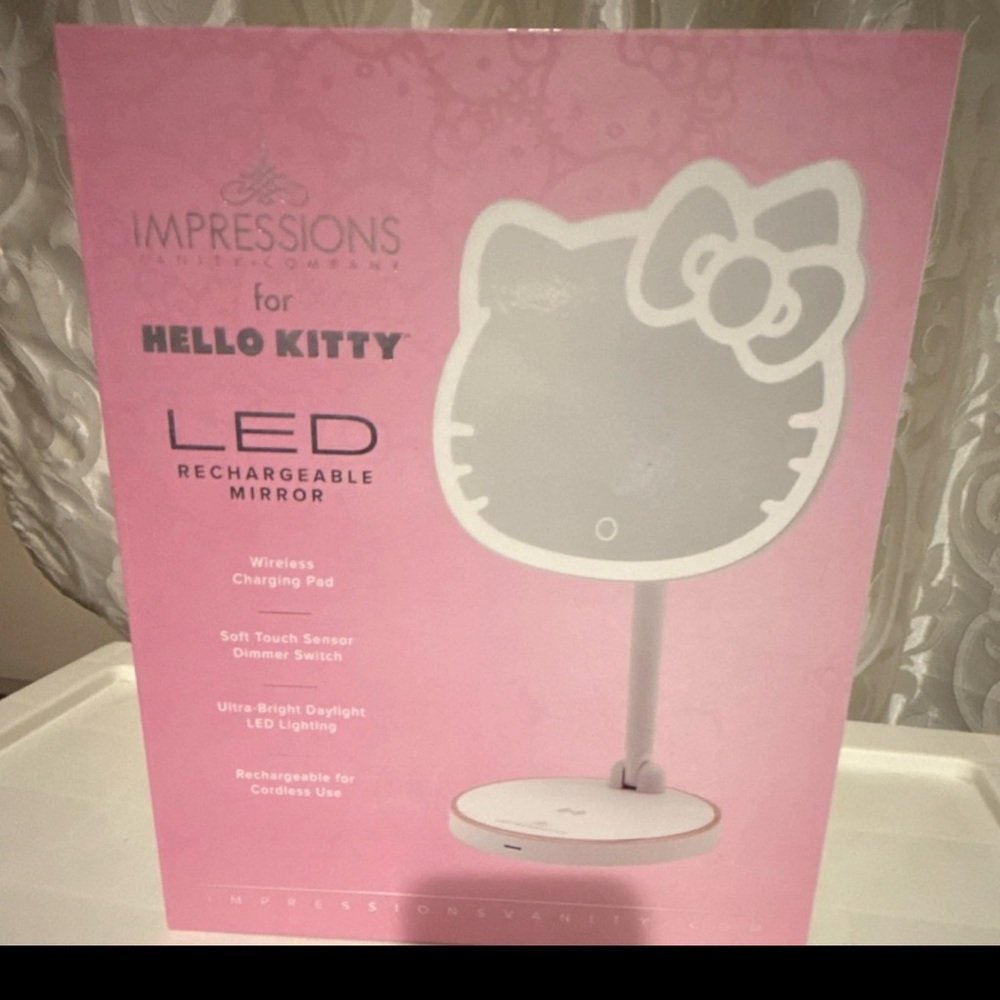 Hello Kitty LED Rechargeable Mirror